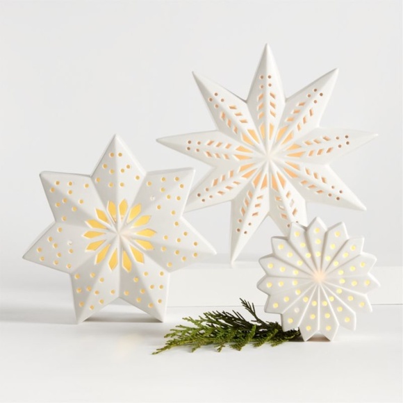 Crate&Barrel Large LED White Holiday Ceramic Snowflake 9" - Picture 2 of 3